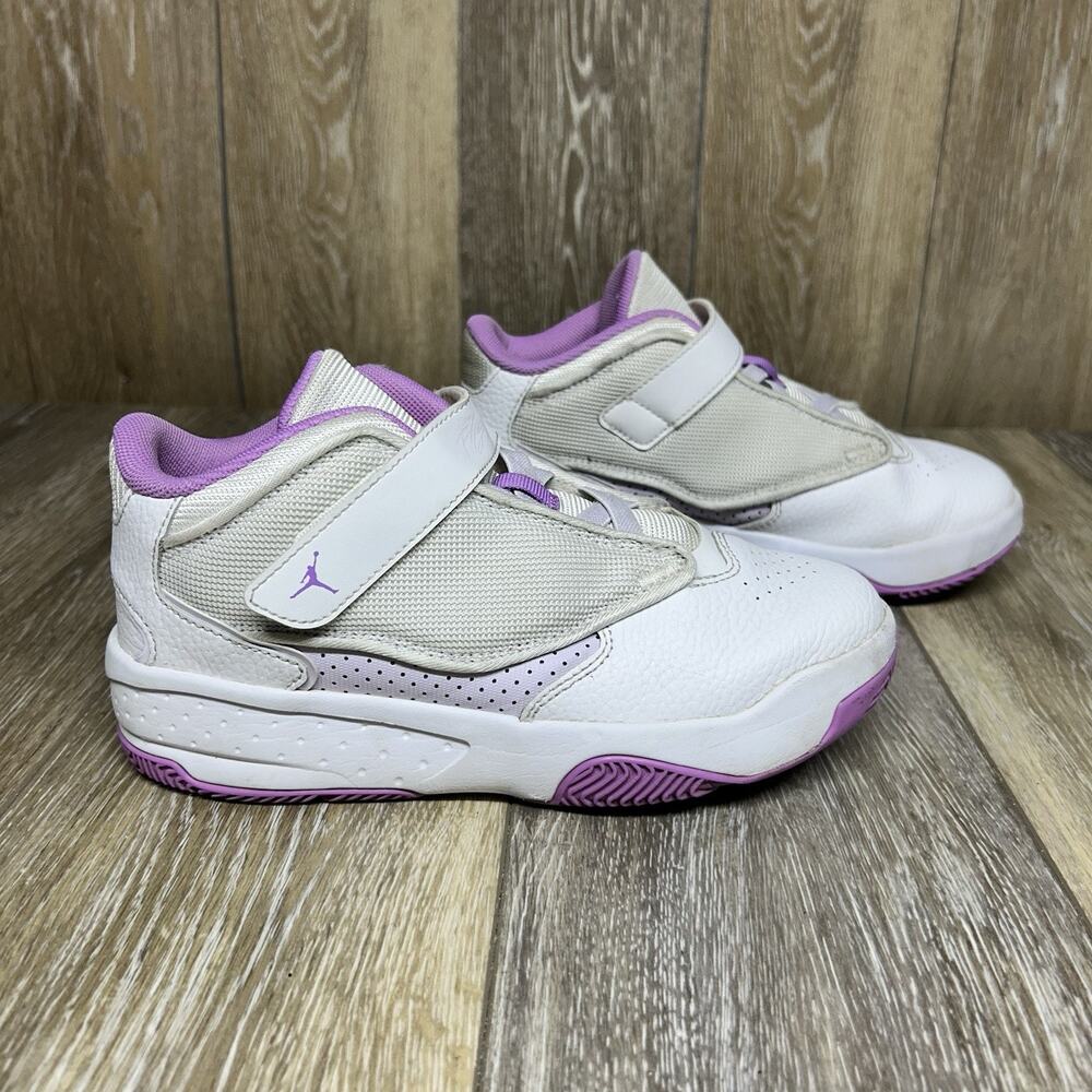 Nike Air Jordan Max Aura 4 Youth Size 3Y DQ8403-105 Sneaker Shoes White Purple